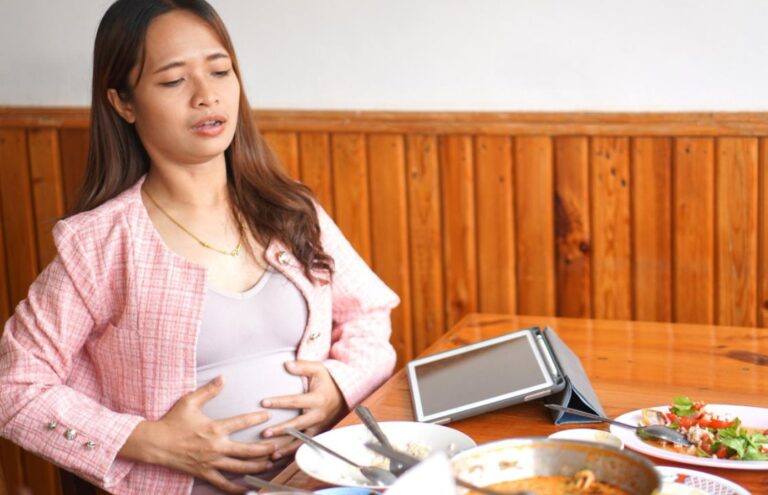 penyebab perut terasa penuh Medi-Call