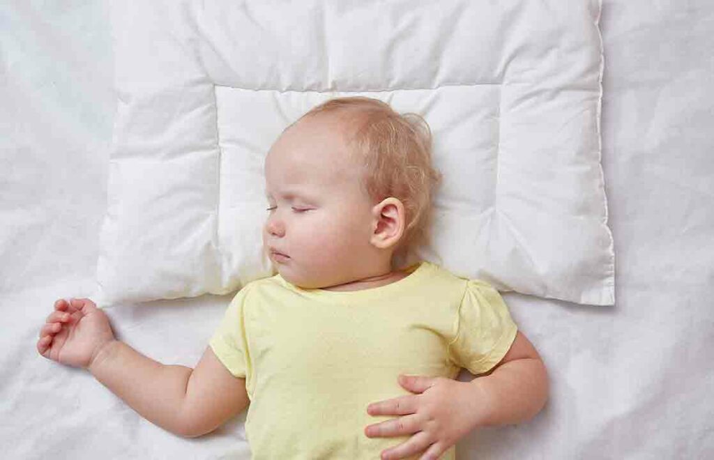 Posisi Tidur Bayi yang Benar Pakai Bantal Medi-Call