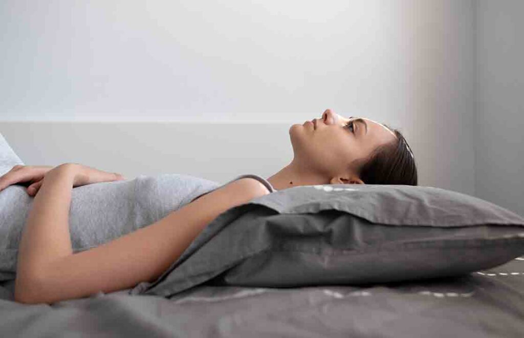 Posisi Tidur untuk Penderita Skoliosis Medi-Call
