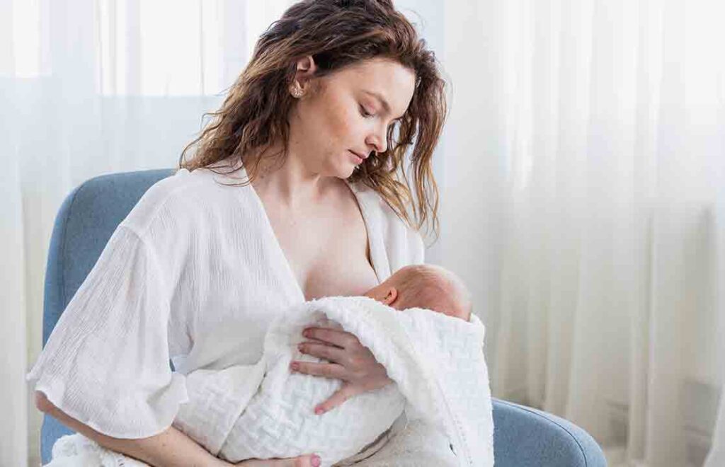 Tips Menyusui Bayi Baru Lahir Medi-Call