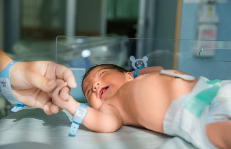 Perawatan Tali Pusat Bayi Baru Lahir Medi-Call