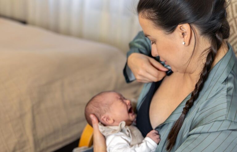 Penyebab Kenapa Bayi Tidak Mau Menyusu dan Cara Lengkap Mengatasinya Medi-Call