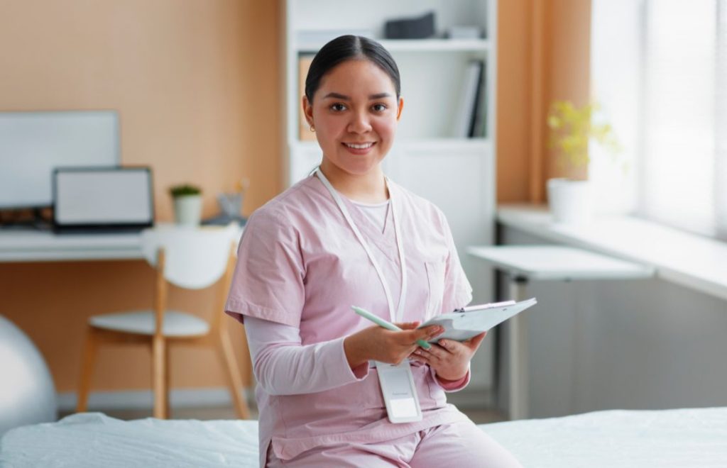 Harga Caregiver Lansia Tarif Harian hingga Bulanan Medi-Call